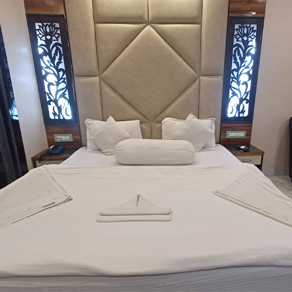 Super Deluxe Room (2 Bed)