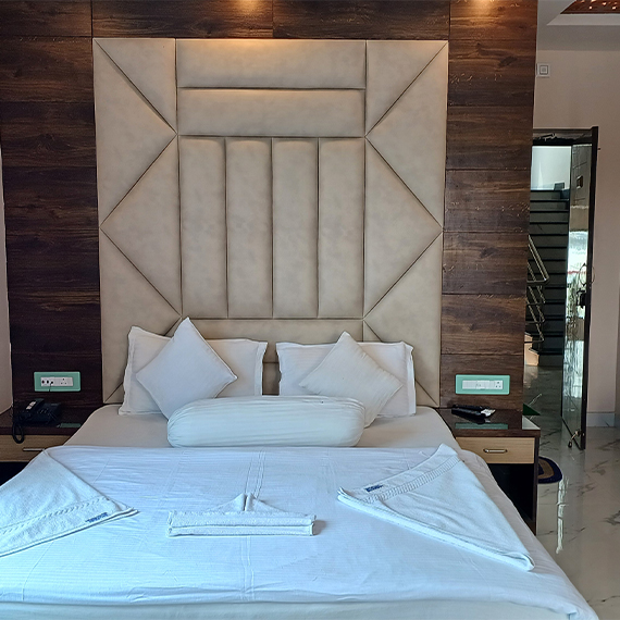 Deluxe Room (2 Bed)